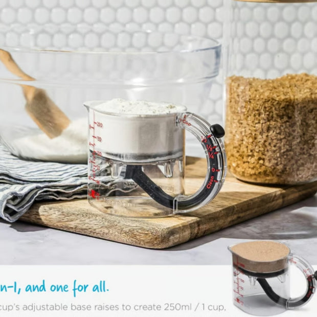 One-piece Adjustable Measuring Cup